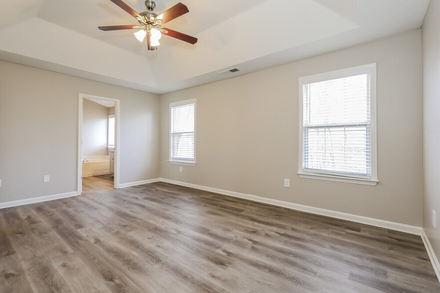 Building Photo - 420 Bramante Cir SW