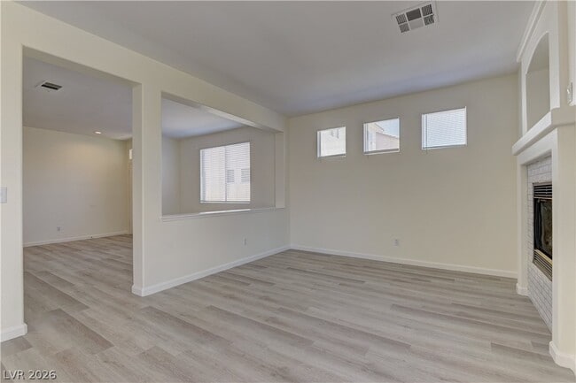 Building Photo - 10009 Cambridge Blue Ave