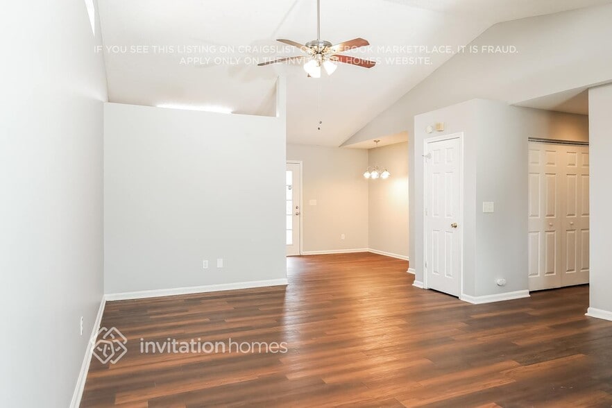 Building Photo - 131 Wayne Ave