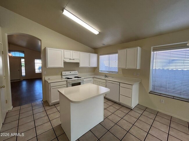 Building Photo - 51 N Del Pueblo Pl