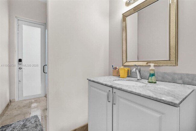 Building Photo - 545 Forest View Cir