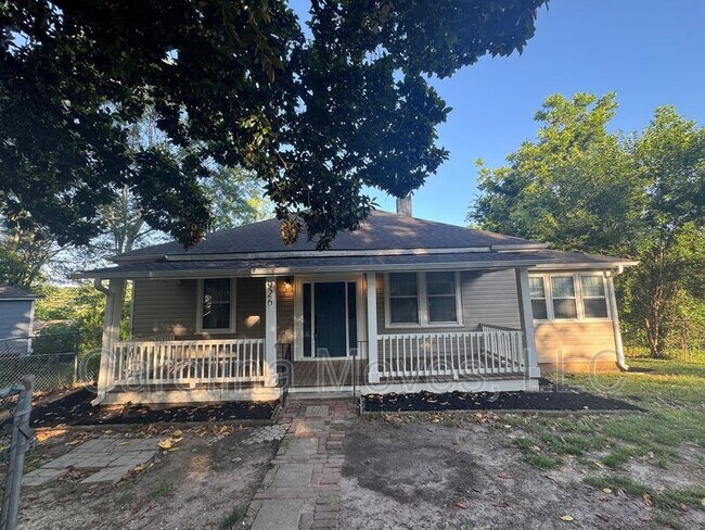 Primary Photo - 926 2nd Ave