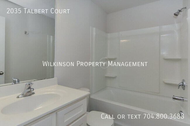 Building Photo - 2035 Talbert Ct