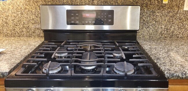 Building Photo - 3240 Maguire Way