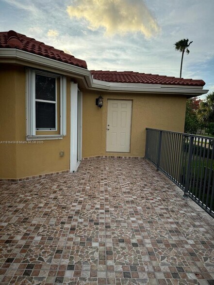 Building Photo - 17809 NW 16th St