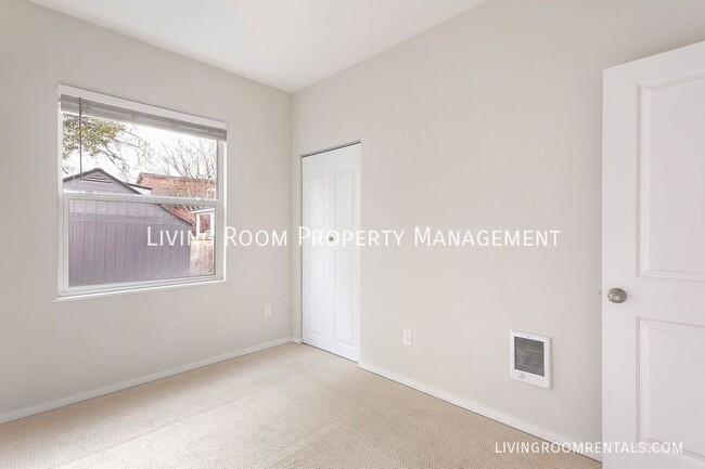 Building Photo - 6225 NE 14th Ave