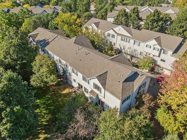 Building Photo - 71 Monarch Dr