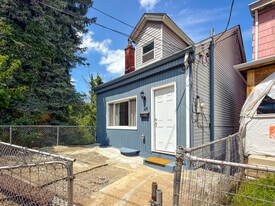 Building Photo - 49 Holt St