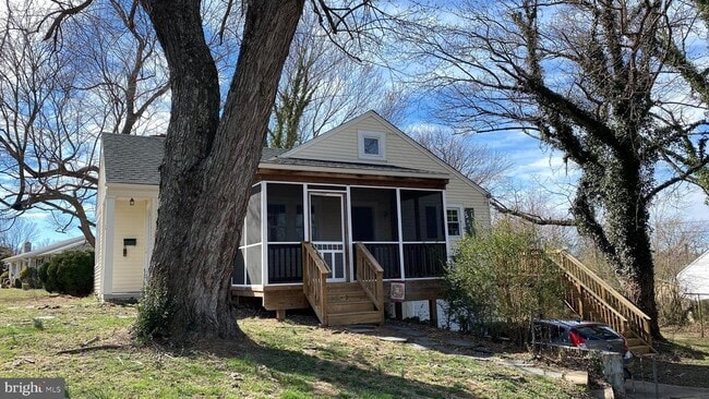 Building Photo - 3 Fairfax Cir