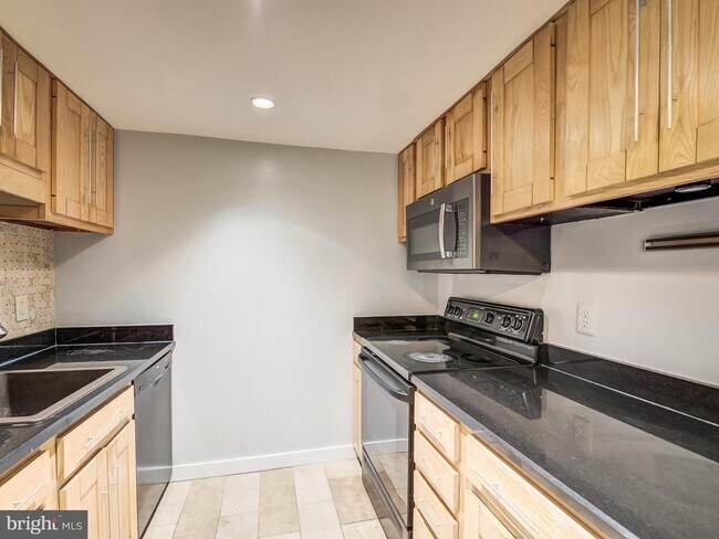 Building Photo - 11400 Washington Plaza W