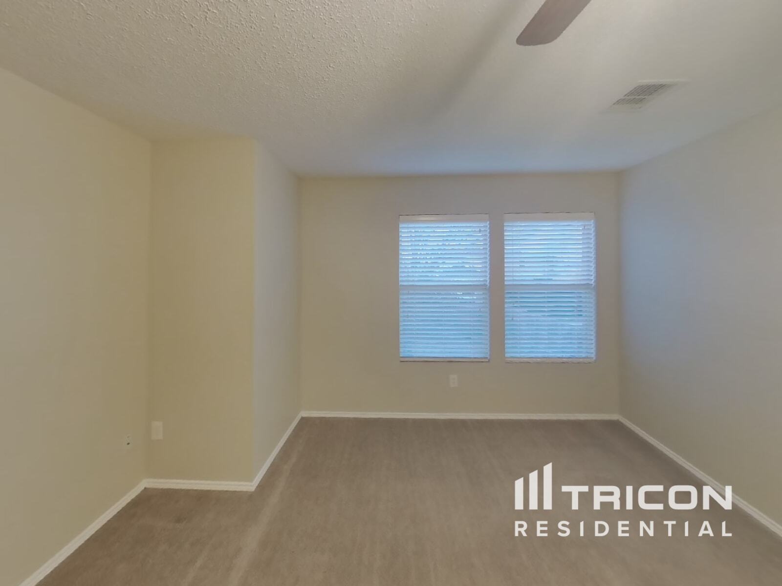 Building Photo - 1700 Wildrose Dr