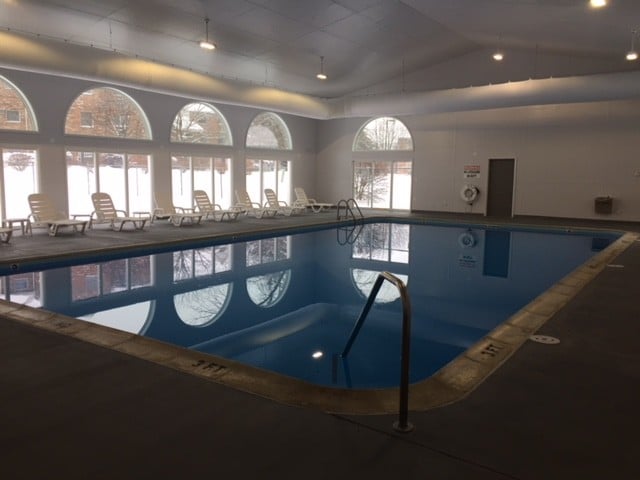 Indoor pool - The Greens Of Irish Prairie