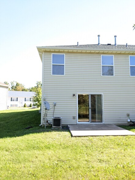 Building Photo - 1031 Arlington Ct