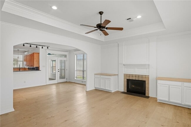 Building Photo - 8426 Alison Ave