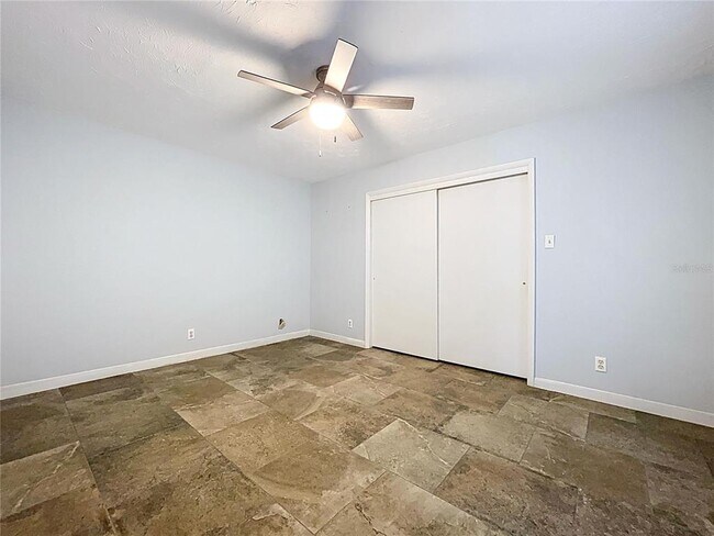 Building Photo - 1601 Riverhills Dr