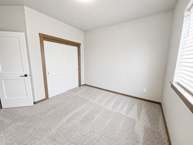 Building Photo - 4340 N Donovan Ln