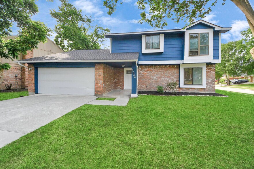 Building Photo - 3223 Deer Valley Dr