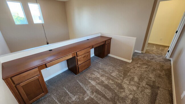 Building Photo - 4 Bedroom Home at the Grange in the Power ...
