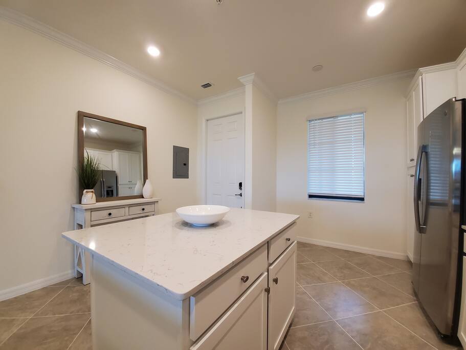 Building Photo - 17520 Gawthrop Dr