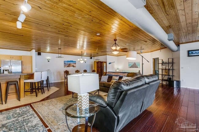 Building Photo - 11710 Gulf Beach Hwy