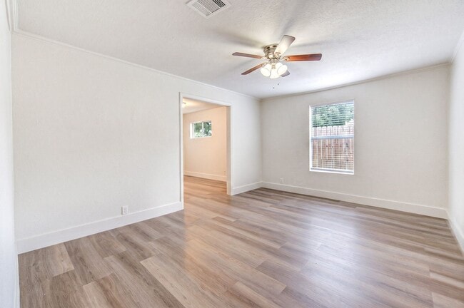 Building Photo - 4735 Marietta Ln