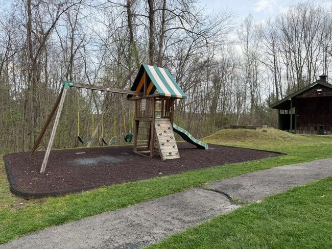 Building Photo - 506 Fox Run Ln