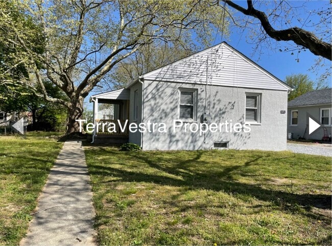 Primary Photo - 3 Bed/1 Bath Single Family Home in Upper D...