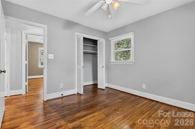 Building Photo - 1634 Van Buren Ave