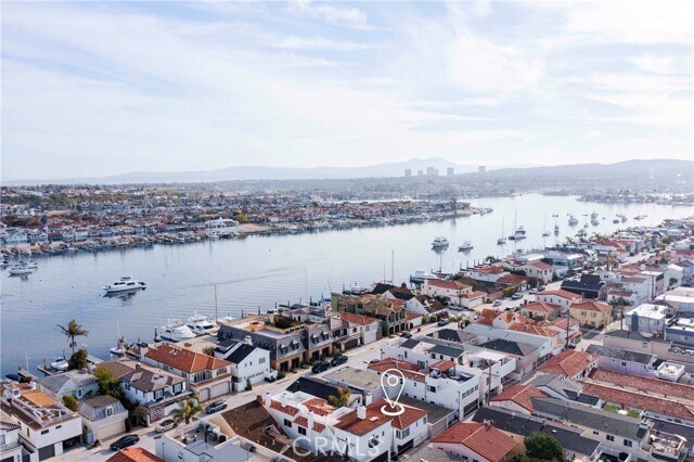 Building Photo - 1319 W Bay Ave