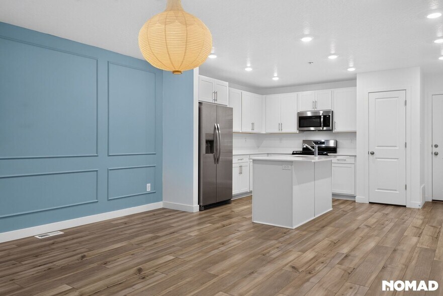 Building Photo - 2956 Golden Spike Dr
