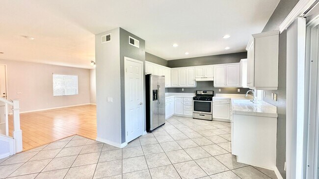 Building Photo - Wonderful & Updated Two-Story in the Quiet and Peaceful Wanis View Estates Community of Oceanside!