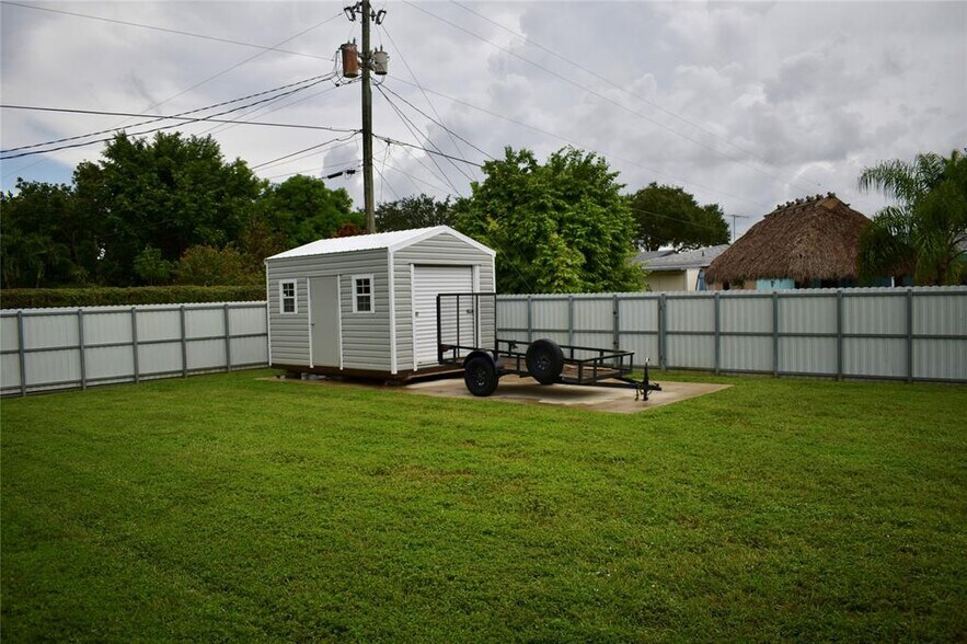 Building Photo - 7340 NW 11th Ct