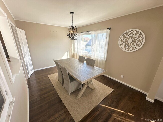 Building Photo - 133 Cleveland Ave