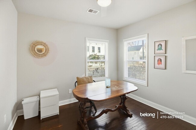 Building Photo - 1488 Beecher St SW