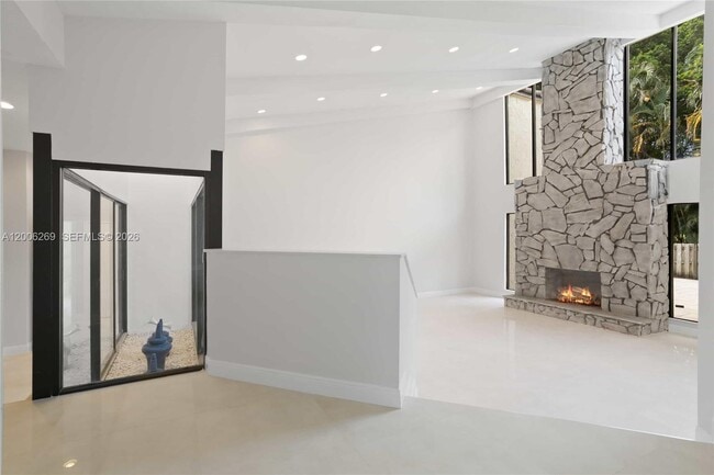 Building Photo - 8881 N Lake Dasha Dr