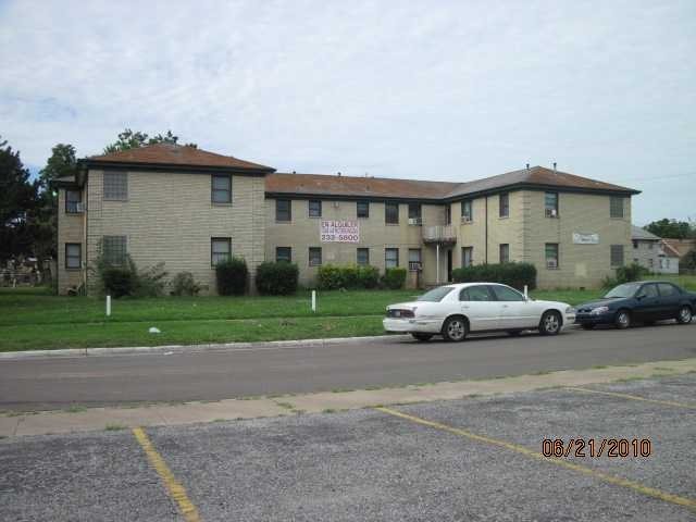 Primary Photo - Walker Square