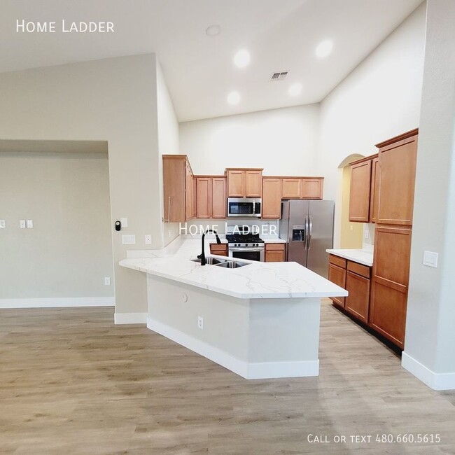 Building Photo - 14456 W Boca Raton Rd
