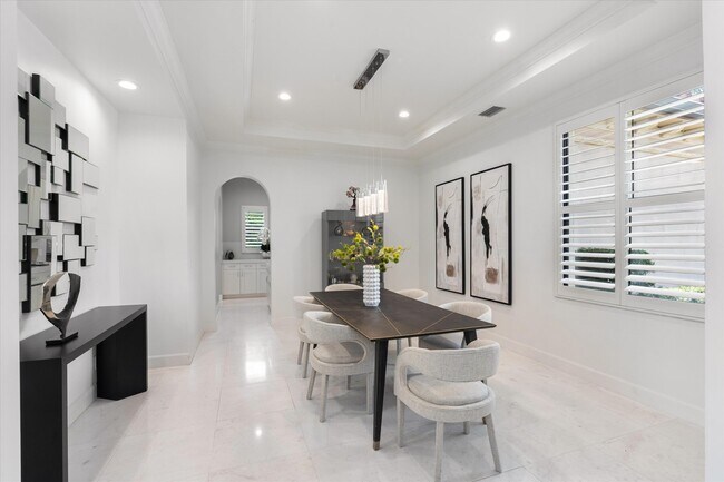 Building Photo - 17511 Cadena Dr