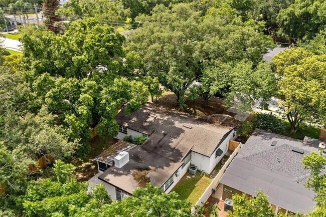 Building Photo - 2909 Hargill Dr