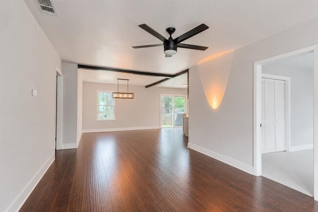 Building Photo - 9706 Cottle Dr