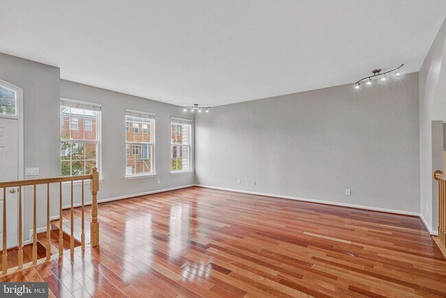 Building Photo - 2504 Woodrow Wilson Dr