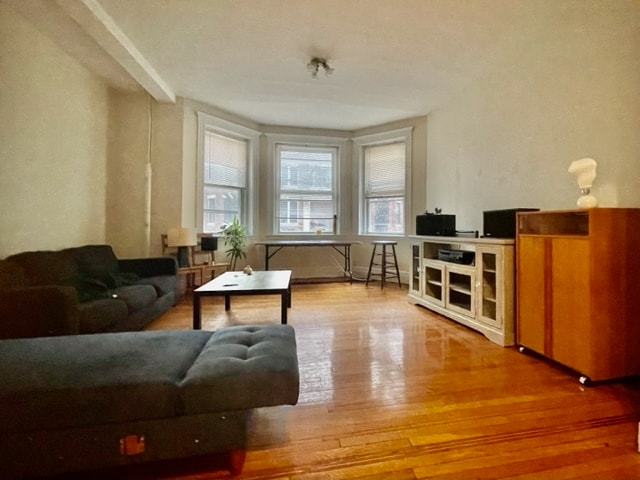 Building Photo - 21 Euston St