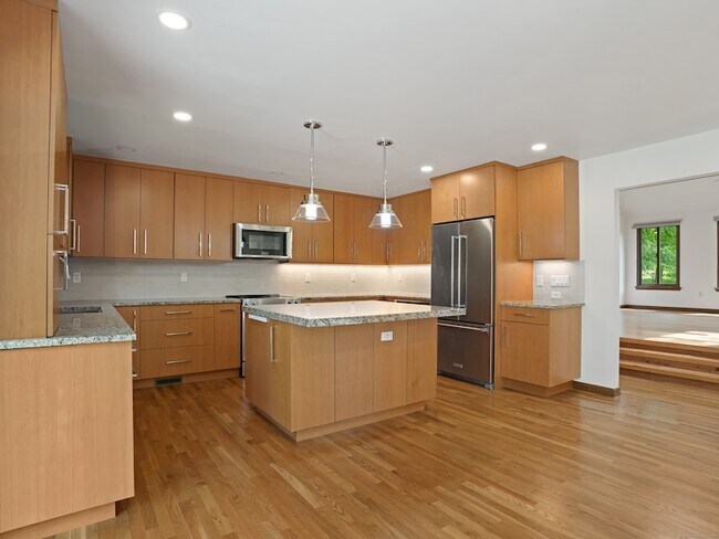 Building Photo - 15 Keyser Rd