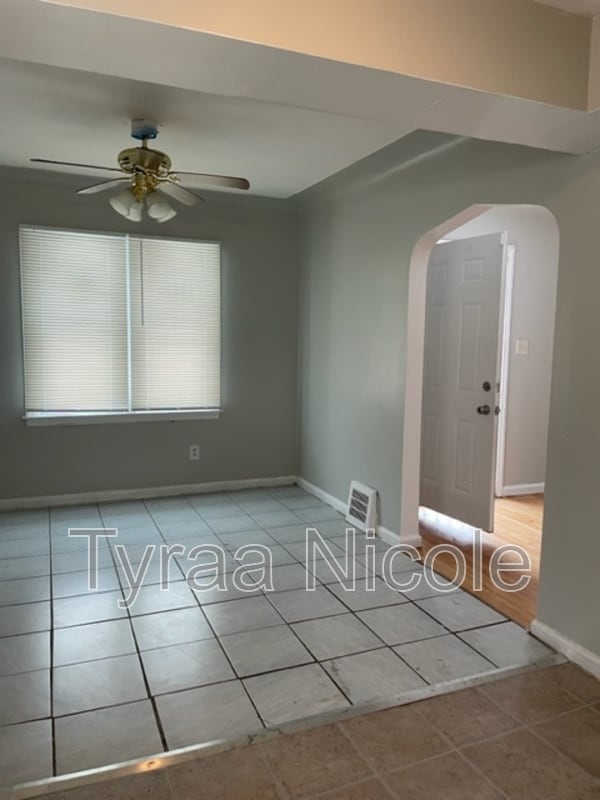 Building Photo - 9936 Montrose St