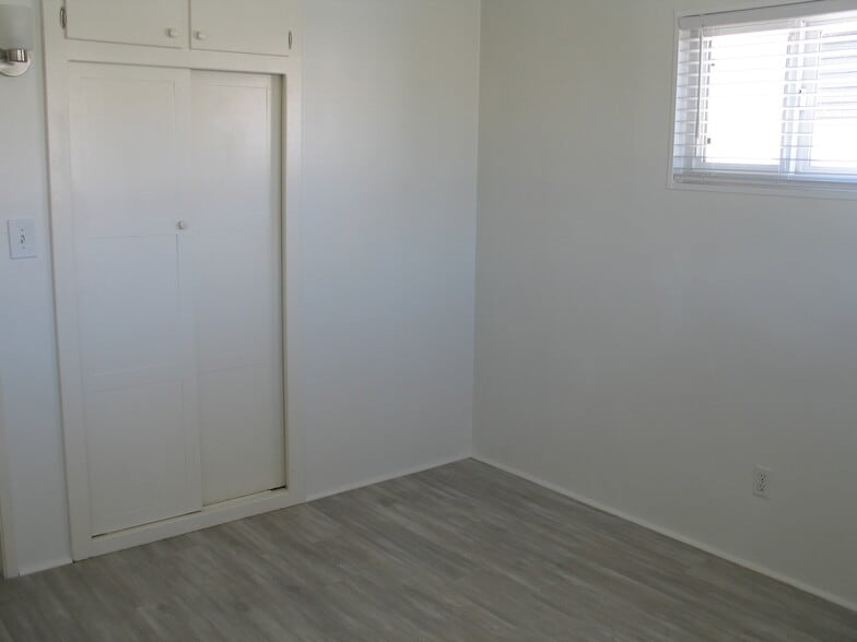Building Photo - 1401 W Balboa Blvd