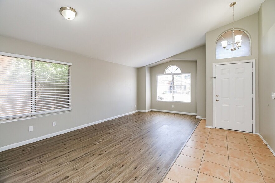 Building Photo - 4790 W Shannon Ct