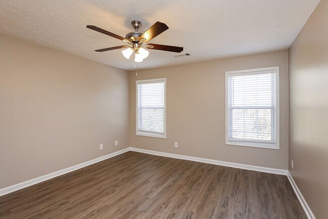 Building Photo - 307 Paxton Ct