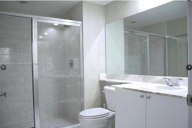 Building Photo - 2 bedroom in Aventura FL 33180