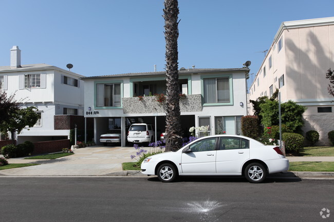 Primary Photo - 844 5th St, steps to Montana Ave, 5 blocks...