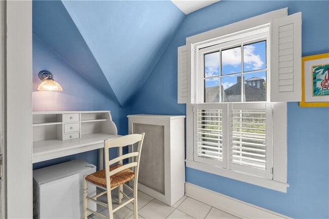 Building Photo - 58 Second St